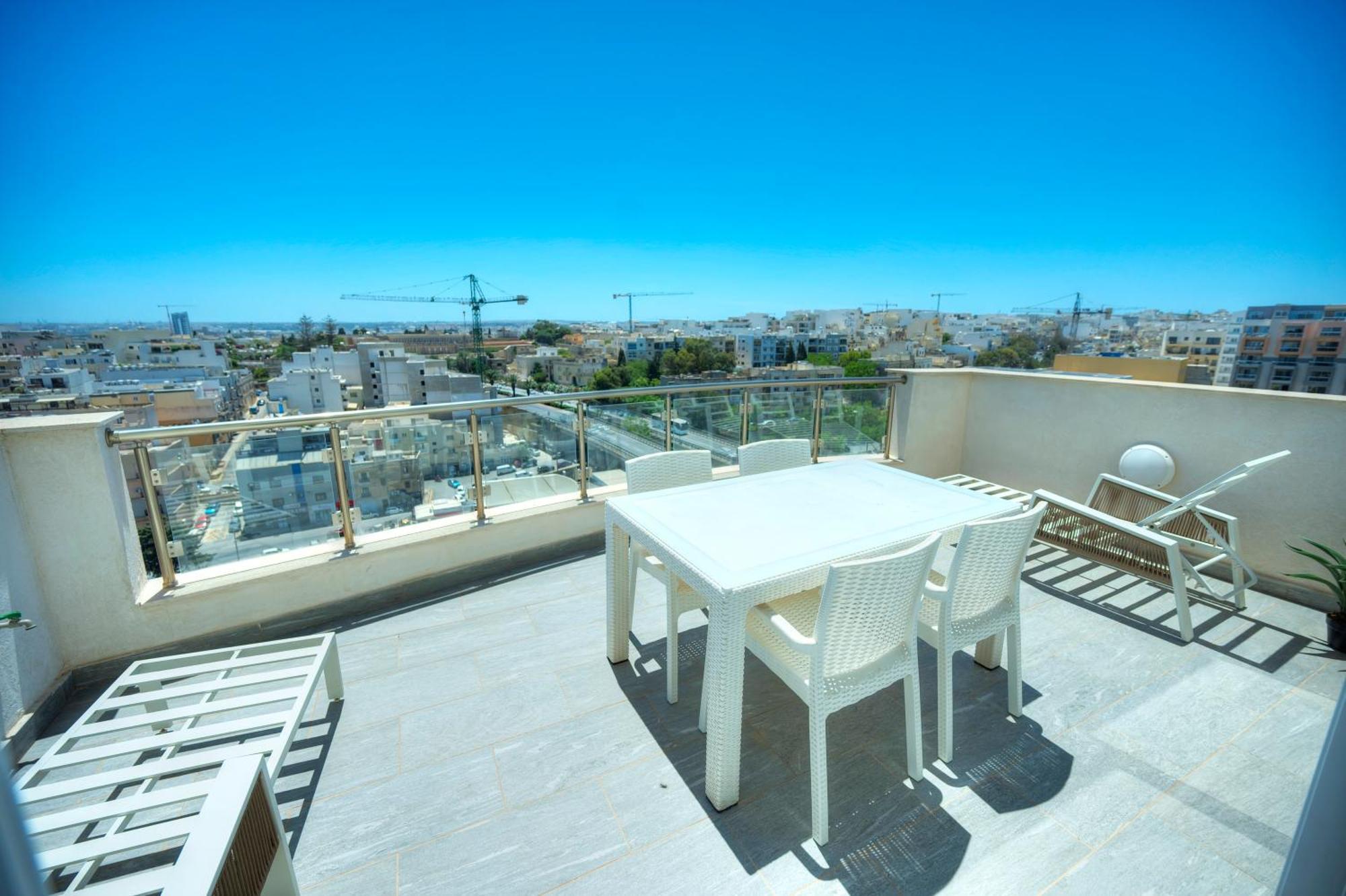 Luxurious Penthouse With 2 Large Terraces Dger1-1 Apartment Saint Julian's Exterior photo